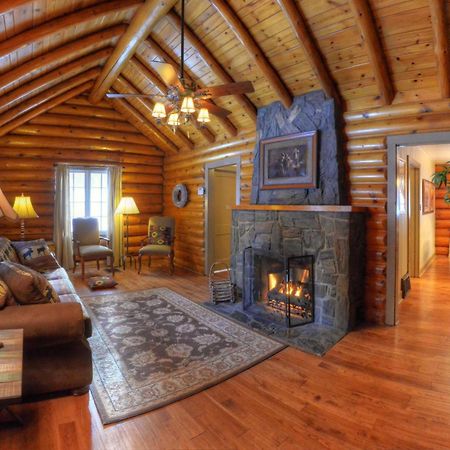 Historic Log Cabin #14 At Horse Creek Resort مدينة رابيد المظهر الخارجي الصورة