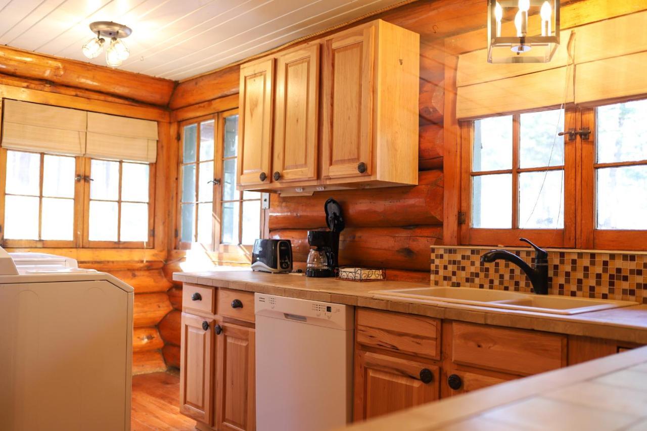 Historic Log Cabin #14 At Horse Creek Resort مدينة رابيد المظهر الخارجي الصورة